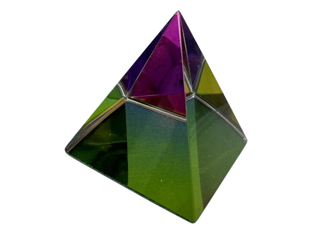 5cm Crystal Pyramid Paperweight